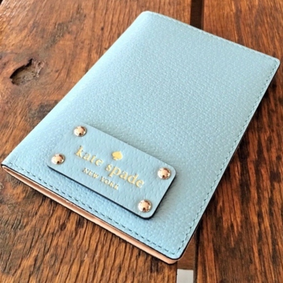 Kate Spade Passport Holder RARE! Hydrangea NWT! - Picture 4 of 6